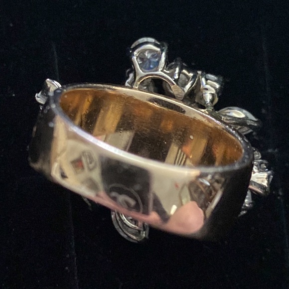 Diamond cocktail Ring - Picture 5 of 8